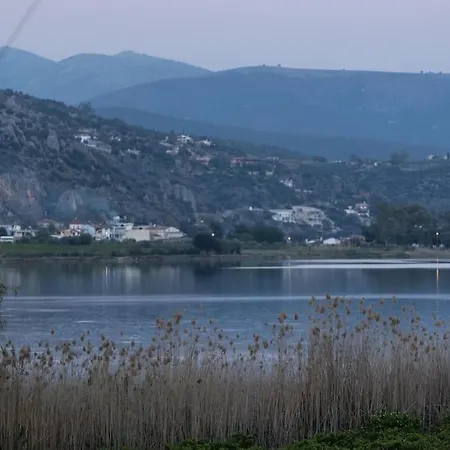 Διαμέρισμα σπίτι δίπλα στη λίμνη